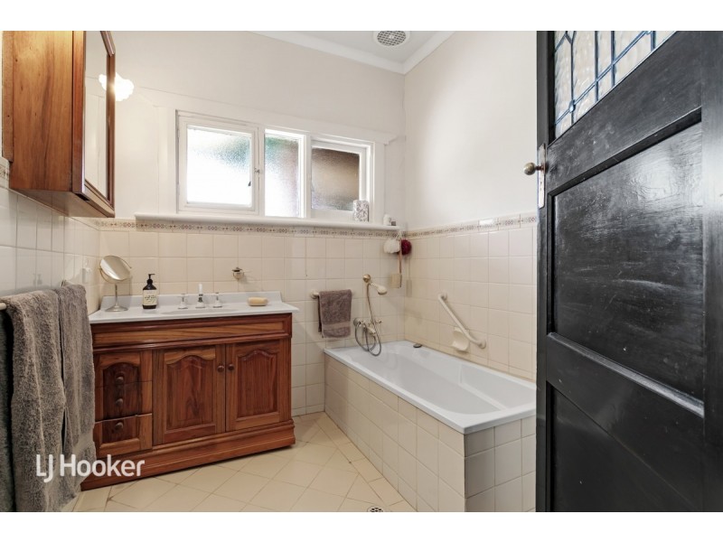 6 Lorenz Street, Campbelltown SA 5074