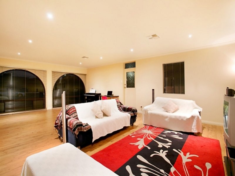 8 Janette Place, Grange SA 5022