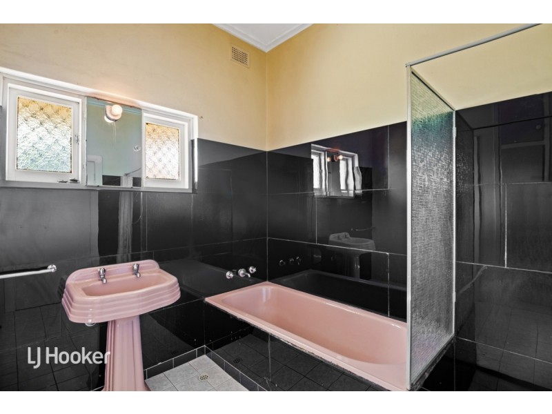 55 Kings Road, Salisbury Downs SA 5108