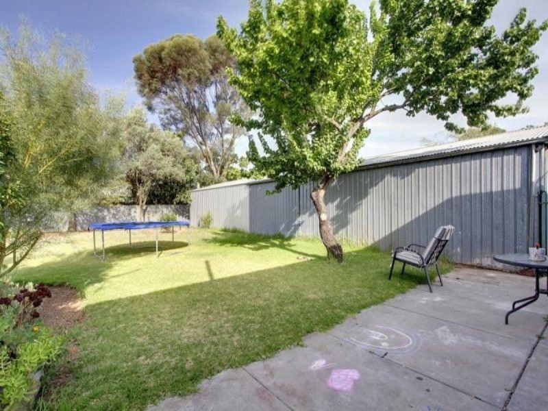 2 Canterbury Avenue, Trinity Gardens SA 5068