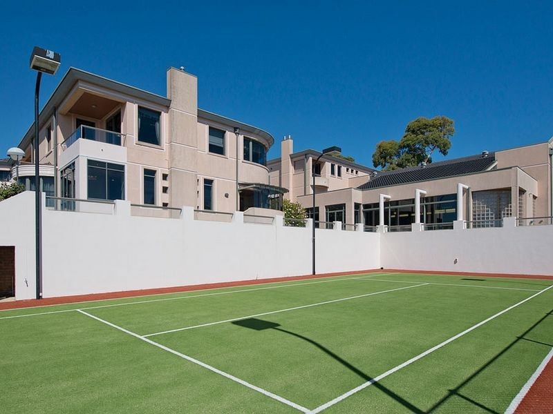 19 Burnalta Crescent, Burnside SA 5066