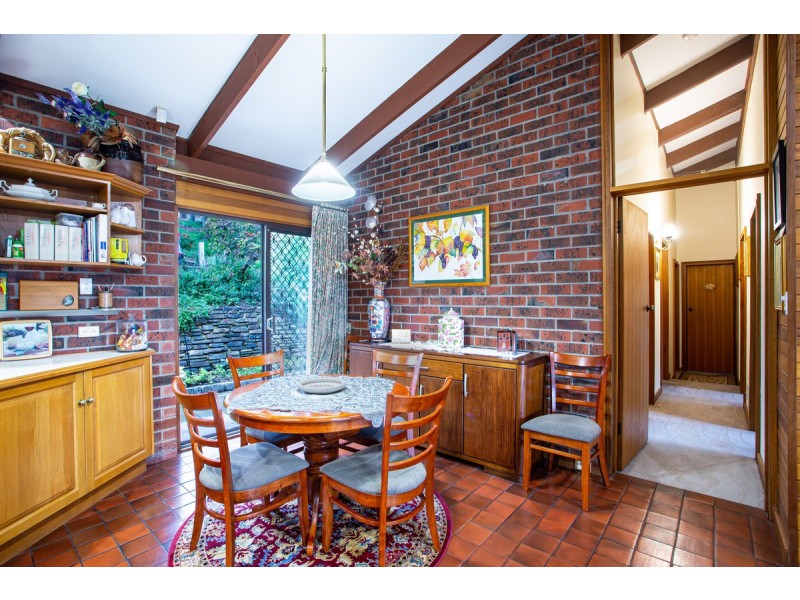 6 Tatiara Grove, Rostrevor SA 5073