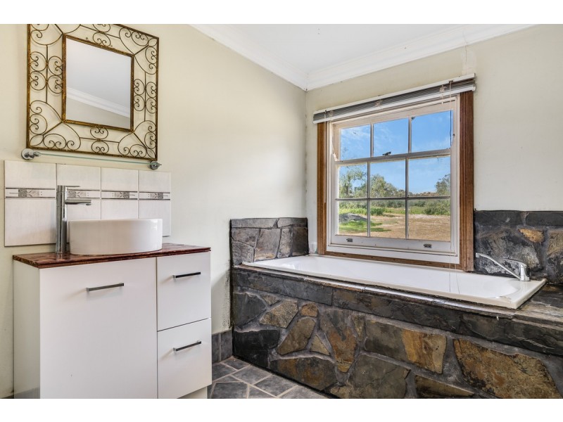 158 River Blocks Road, Yacka SA 5470