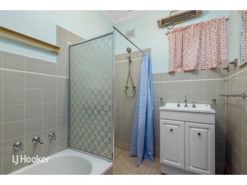 20 Iveleary Avenue, Salisbury East SA 5109