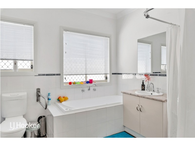 4 Quinton Avenue, Tranmere SA 5073