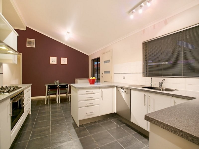 8 Janette Place, Grange SA 5022