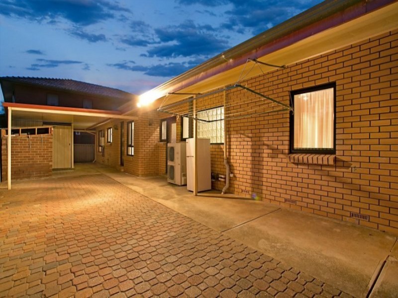 8 Janette Place, Grange SA 5022