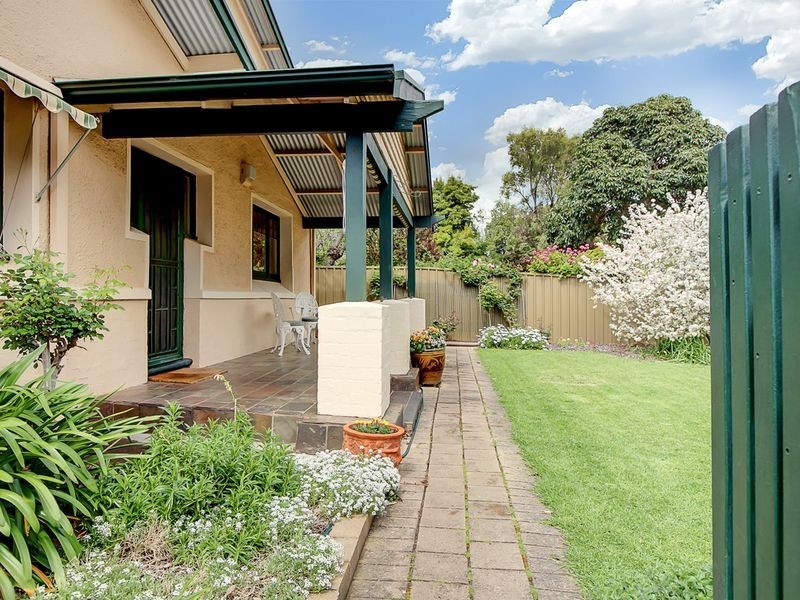 24 Gurrs Road, Kensington Park SA 5068