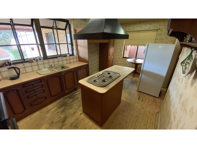 5 Essex Avenue, Clovelly Park SA 5042