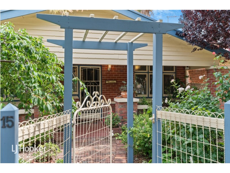 15 Maude Street, Glandore SA 5037