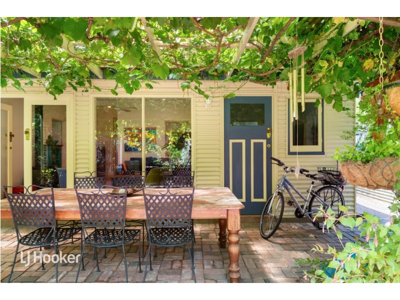 15 Maude Street, Glandore SA 5037