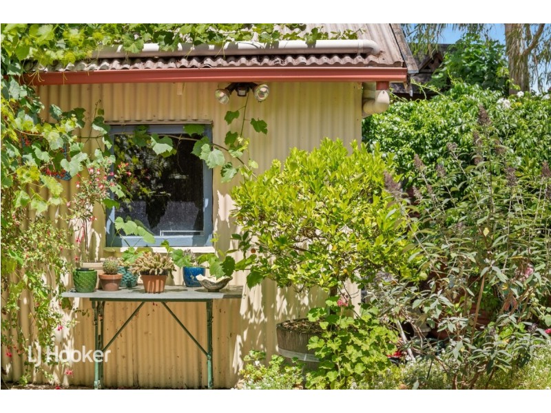 15 Maude Street, Glandore SA 5037