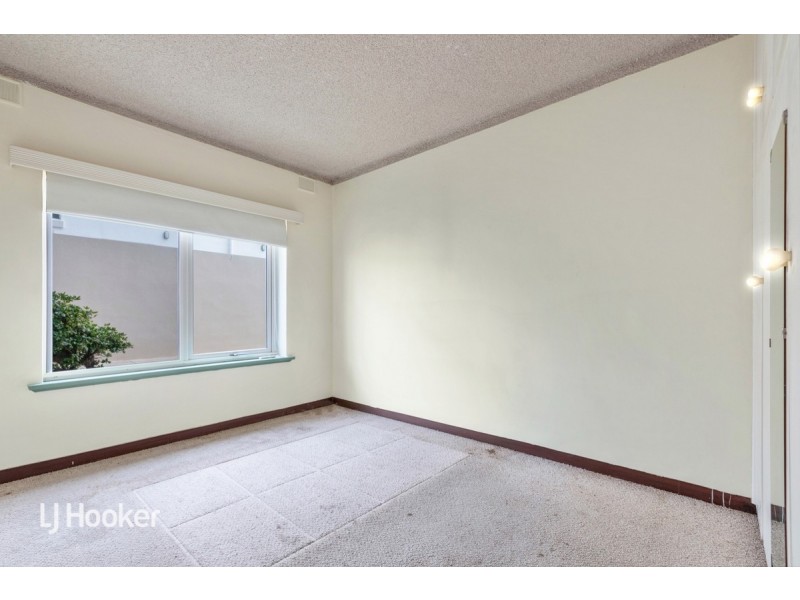 2/52 North Esplanade, Glenelg North SA 5045