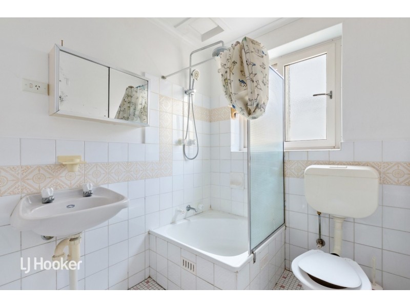 2/52 North Esplanade, Glenelg North SA 5045