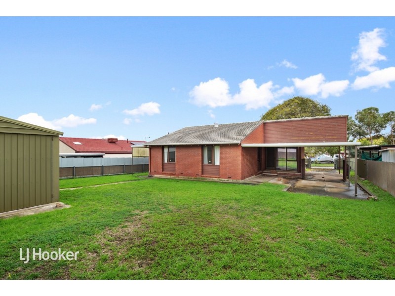 17 Minorca Crescent, Hackham West SA 5163