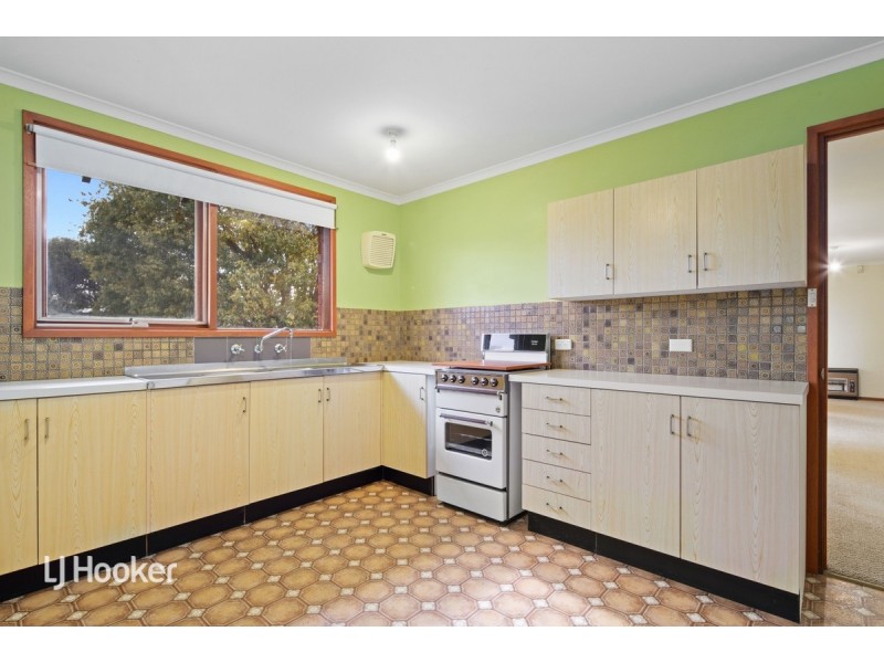 17 Minorca Crescent, Hackham West SA 5163