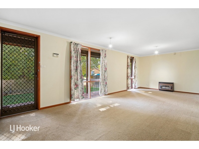 17 Minorca Crescent, Hackham West SA 5163