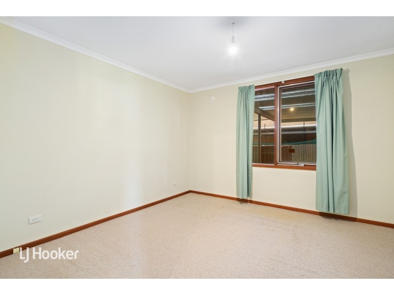 17 Minorca Crescent, Hackham West SA 5163