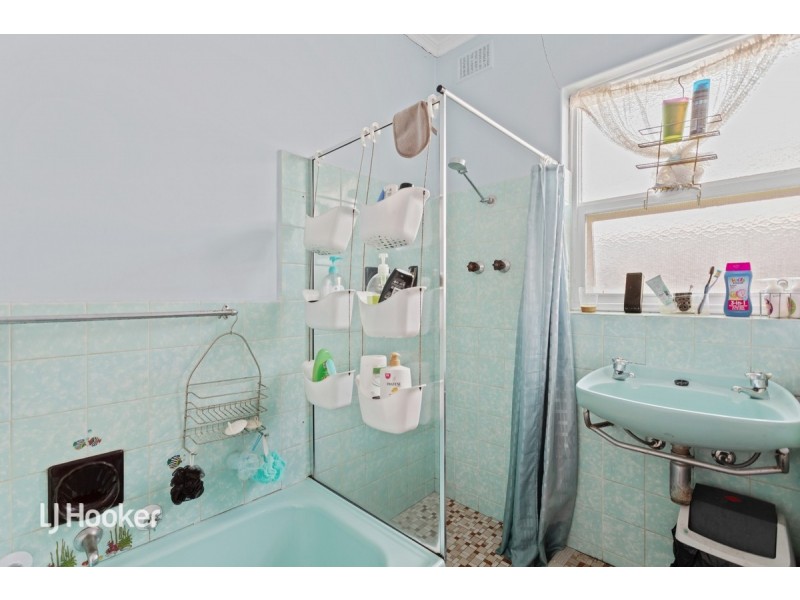 36 Rutherglen Avenue, Valley View SA 5093