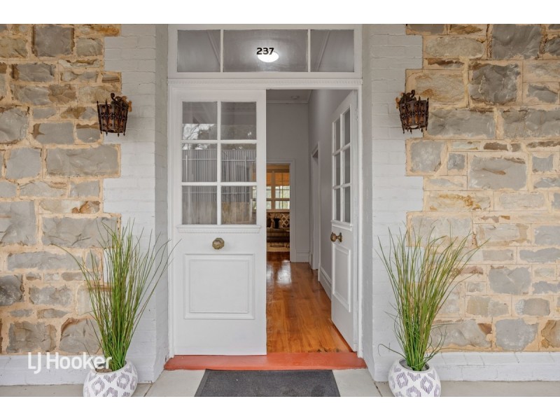 237 Shepherds Hill Road, Eden Hills SA 5050