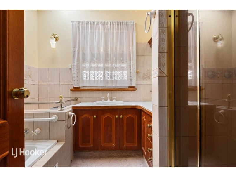 33 Blythewood Road, Torrens Park SA 5062