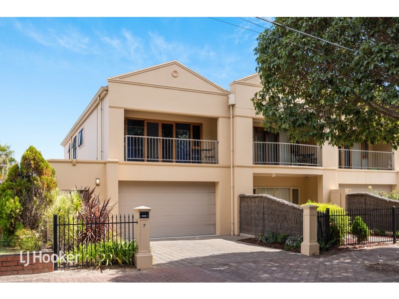 7 Munro Street, Glenelg North SA 5045