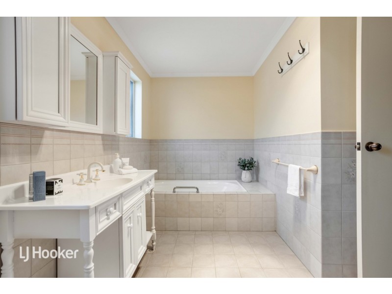 363 Lady Gowrie Drive, Osborne SA 5017