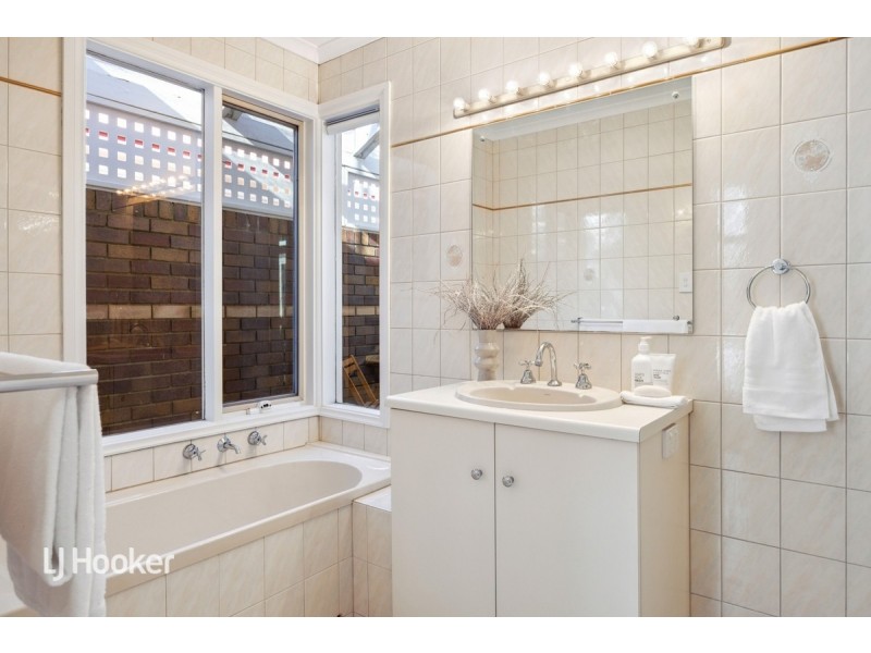 4 Carrondown Walk, Brompton SA 5007