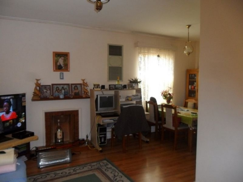 8 Kensington Crescent, Enfield SA 5085