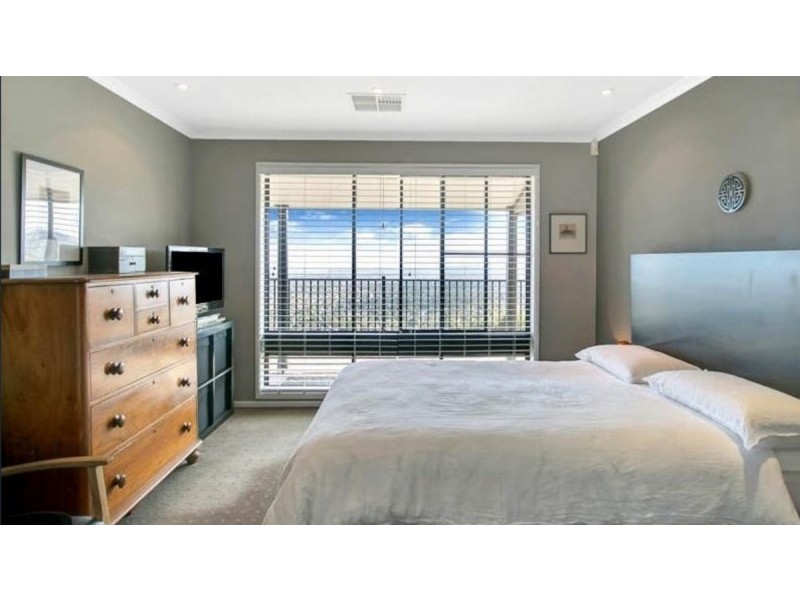 9 Seaview Road, Mount Osmond SA 5064