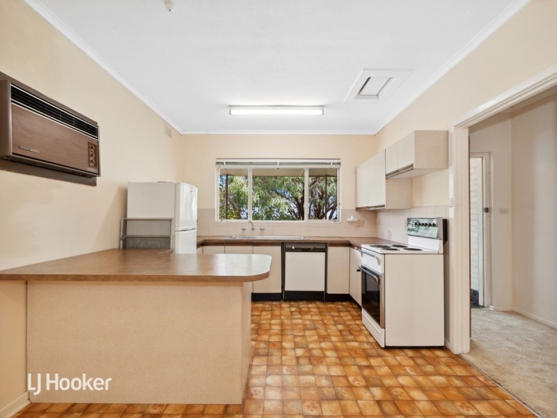 5 Yulinda Terrace, Para Hills SA 5096