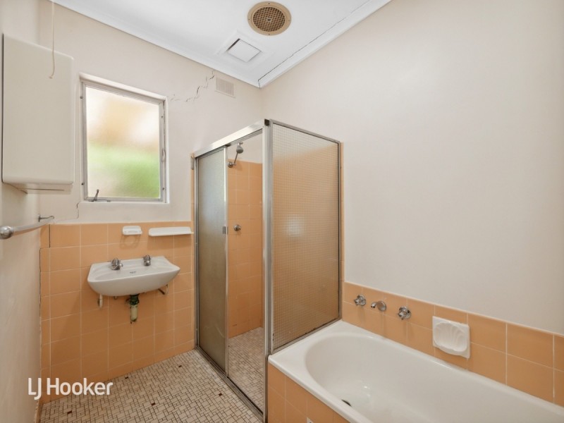 5 Yulinda Terrace, Para Hills SA 5096