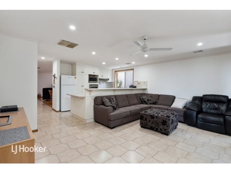 24 Rotz Court, Golden Grove SA 5125