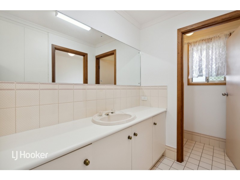 24 Rotz Court, Golden Grove SA 5125