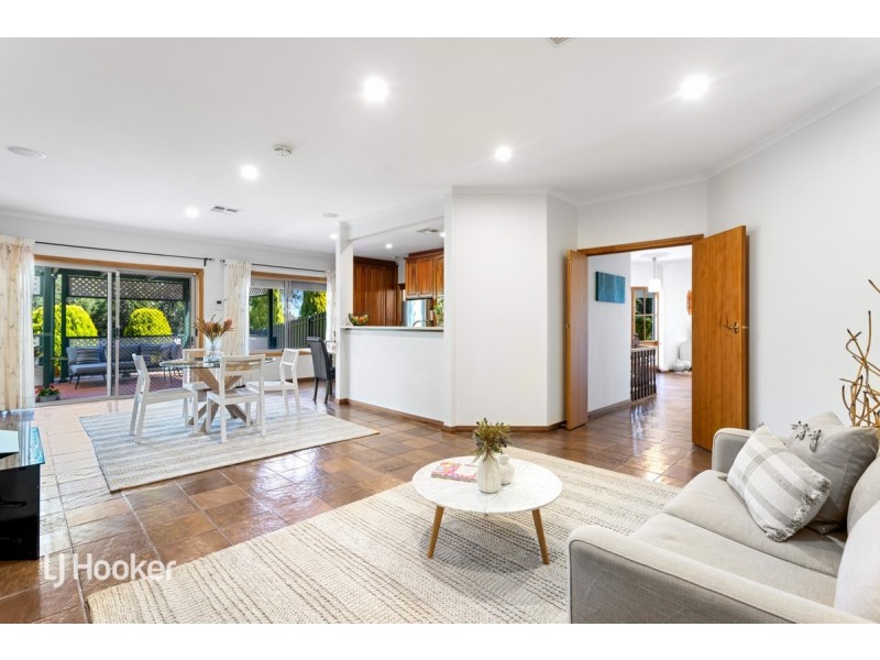 6 Kingfisher Circuit, Flagstaff Hill SA 5159