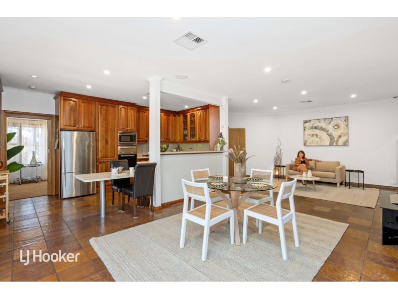 6 Kingfisher Circuit, Flagstaff Hill SA 5159