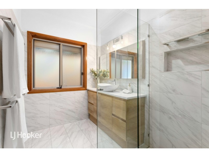 6 Kingfisher Circuit, Flagstaff Hill SA 5159