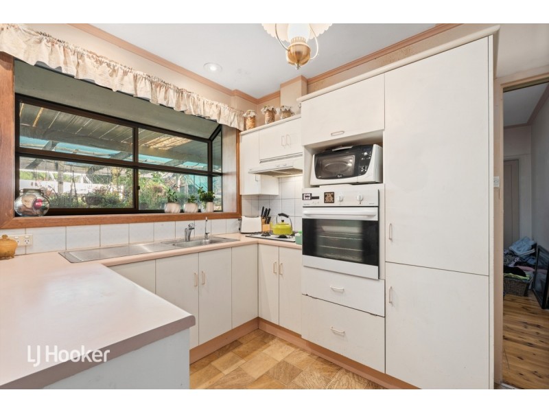 25 Wahroonga Avenue, Valley View SA 5093