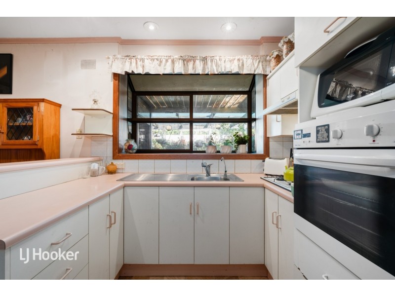 25 Wahroonga Avenue, Valley View SA 5093