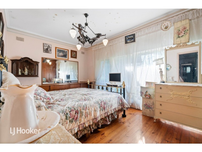 25 Wahroonga Avenue, Valley View SA 5093