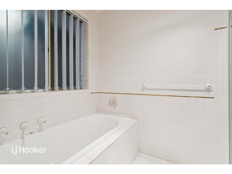 2 Sterling Court, Smithfield Plains SA 5114
