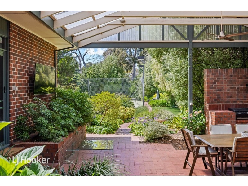 10 Hillridge Drive, Belair SA 5052