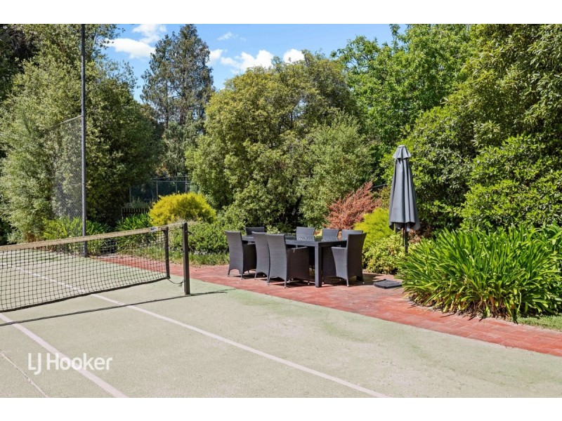 10 Hillridge Drive, Belair SA 5052