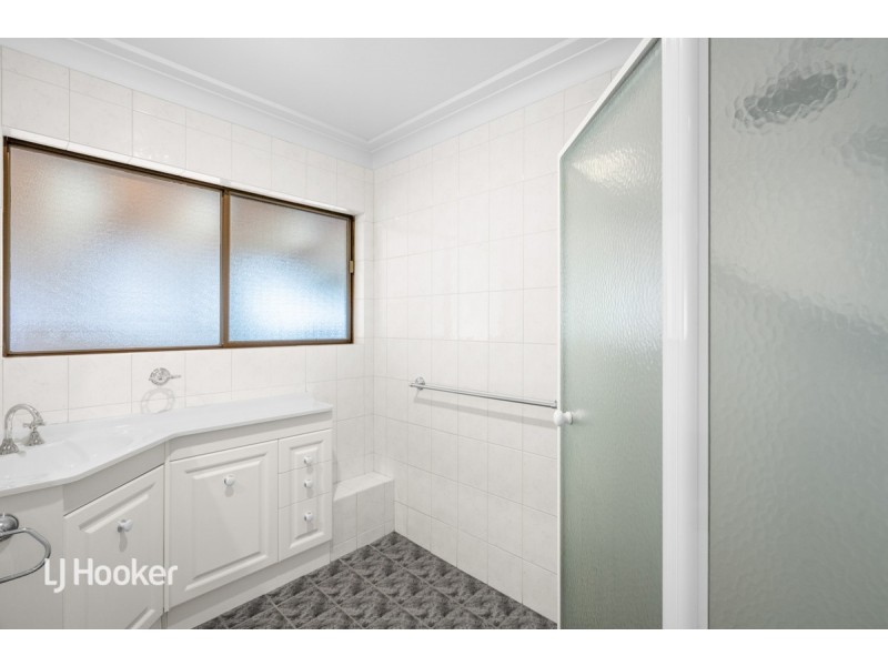 8 Wyndham Crescent, Surrey Downs SA 5126