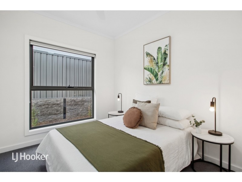 8 Newbury Street, Mount Barker SA 5251