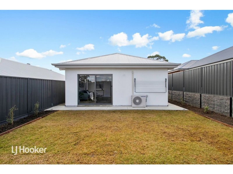 8 Newbury Street, Mount Barker SA 5251