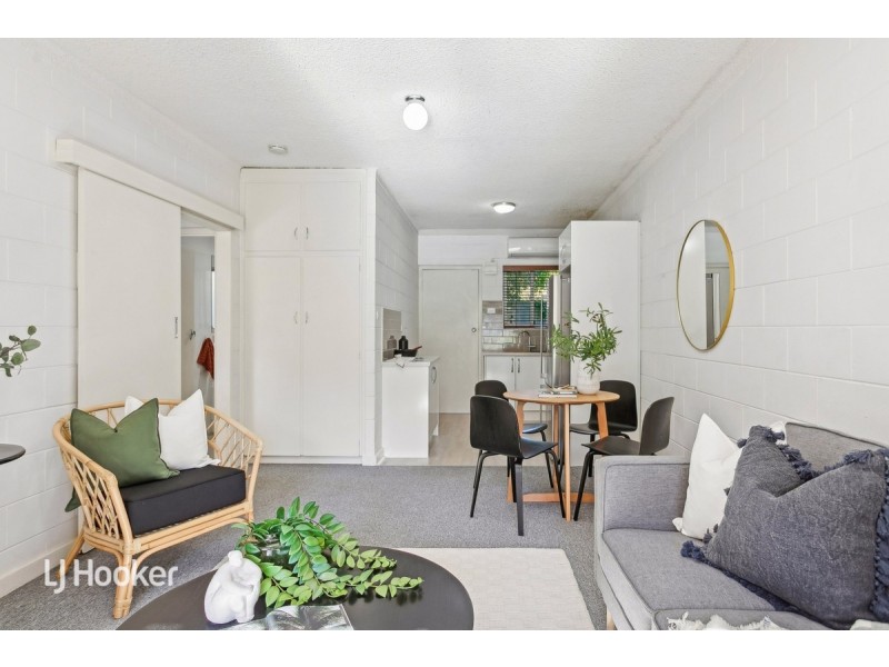 3/2 Emerson Road, Black Forest SA 5035