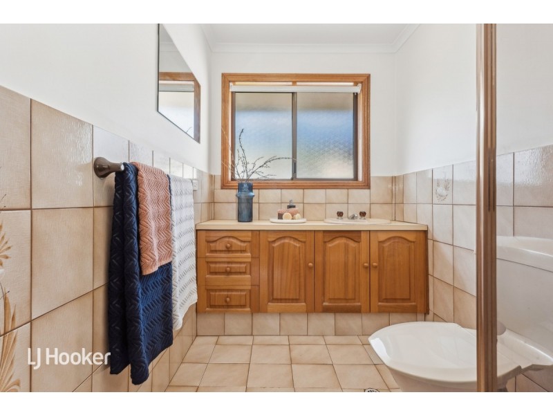 1 Tranquil Court, Campbelltown SA 5074