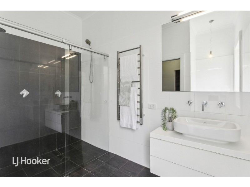 60 Shipsters Road, Kensington Park SA 5068