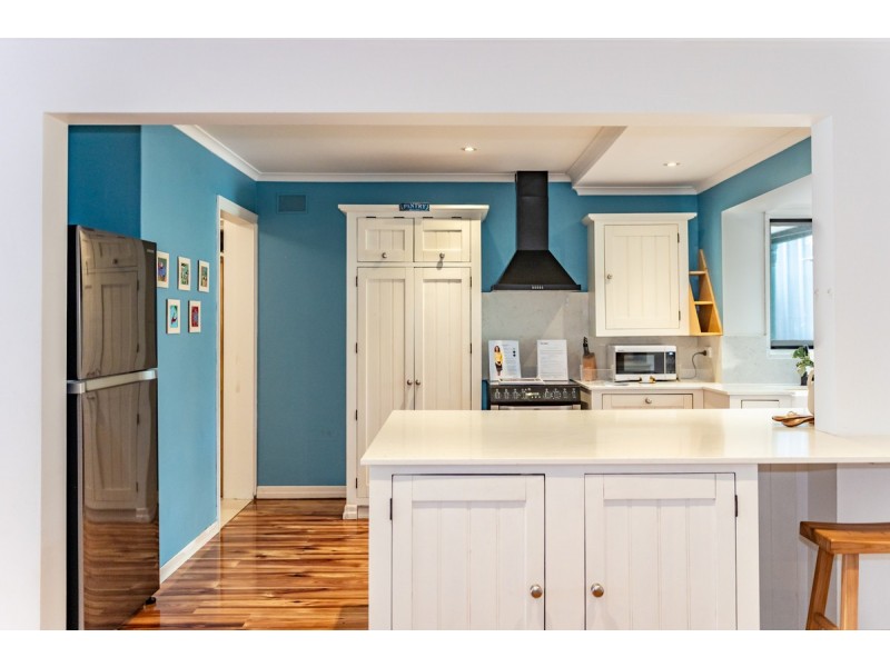 11 Rodger Avenue, Leabrook SA 5068